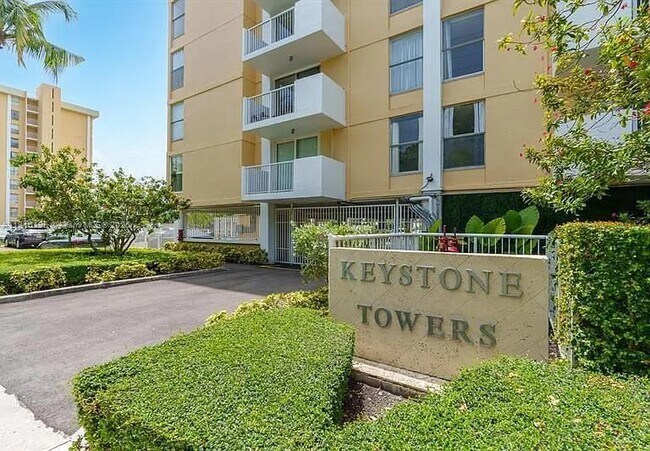 Photo - 2000 NE 135th St Condo Unit 609