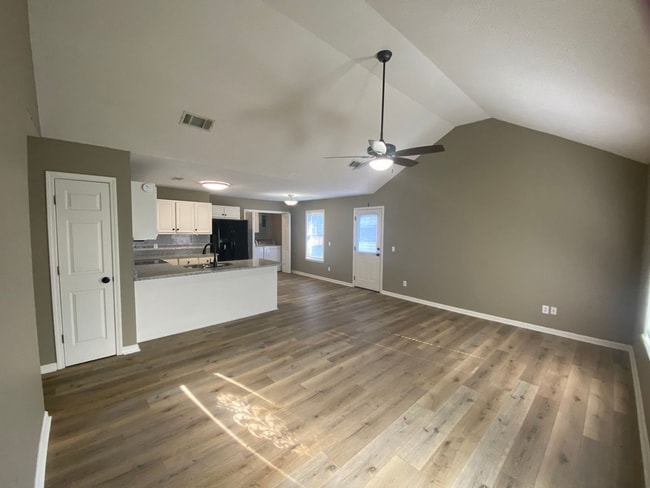 Photo - 3 Bed/ 3 Bath