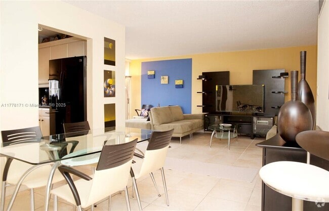 Building Photo - 17011 N Bay Rd Unit 603 Rental