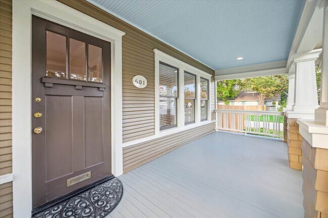 Photo - 601 W 18th St Casa