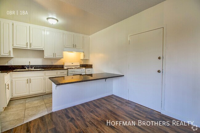 Building Photo - 6546 Sepulveda Blvd Unit 112A Rental