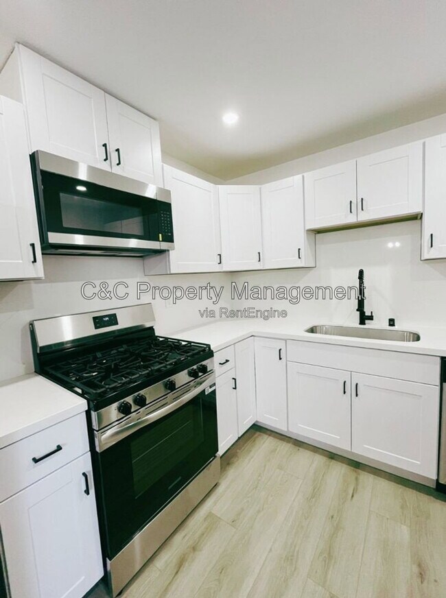 6628 Helen Ct Unit B
