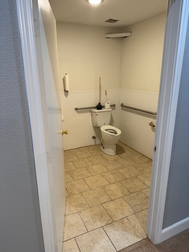 Photo - 8512 Urbana Ave
