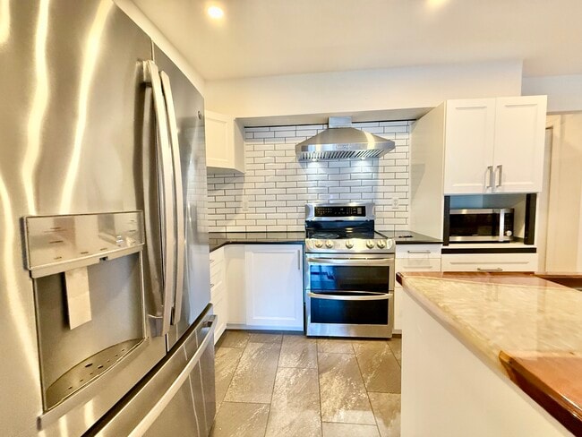 Photo - 1138 Crull Dr