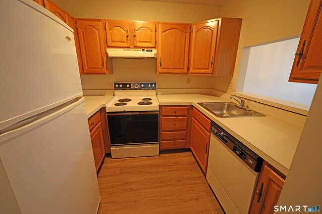 47 Highland St Unit 214
