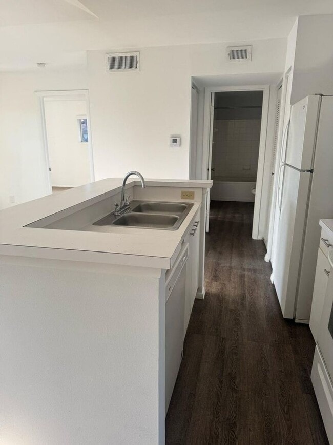 Photo - 1/1 Spacious Condo in Gated Community Unit 1519