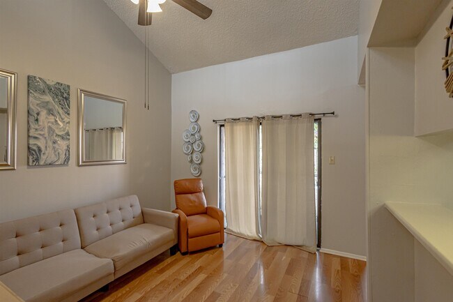 Photo - 100 Hillside Rd Unit 201