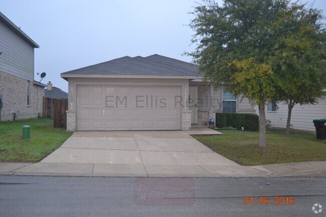 Building Photo - Beautiful 4 bedroom 2 full bath 2 car gara... Rental