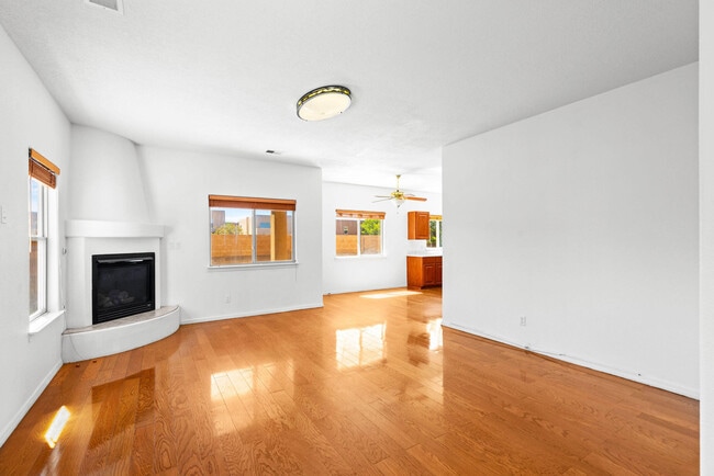 7336 Dancing Eagle Ave NE