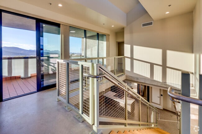 2BR, 2BA - 1,107SF