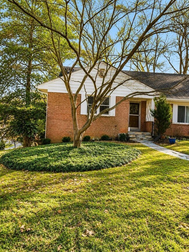 10715 Clermont Ave