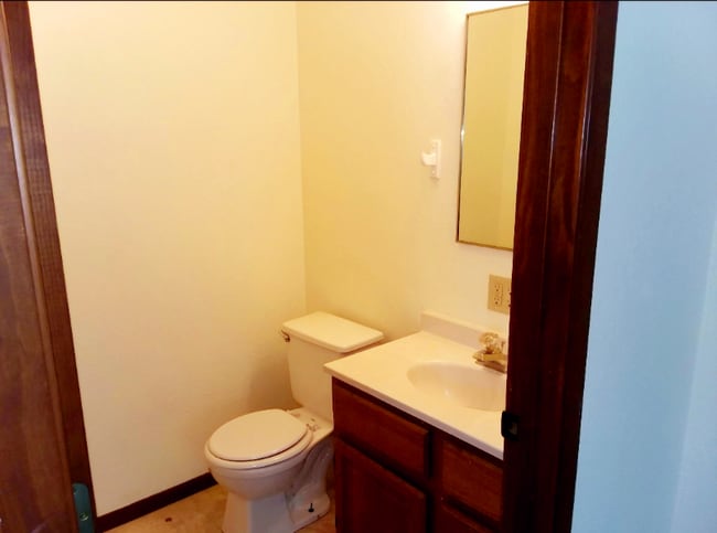 Photo - 111 7th St NE