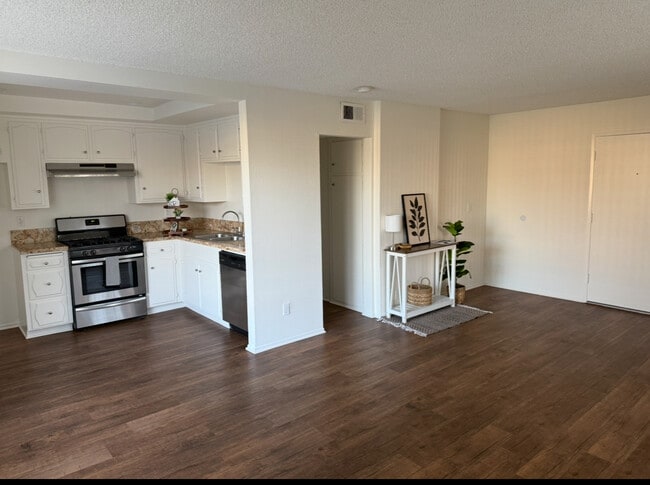 Photo - Castilian Park Apartments