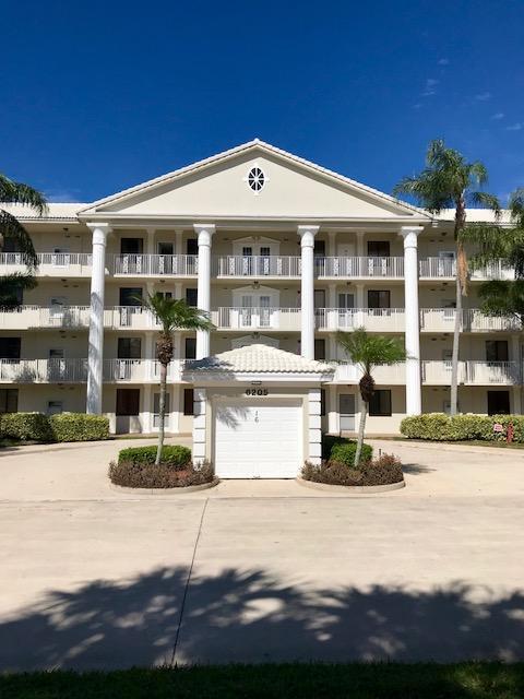 Building Photo - 6205 Balboa Cir Unit 403 Rental