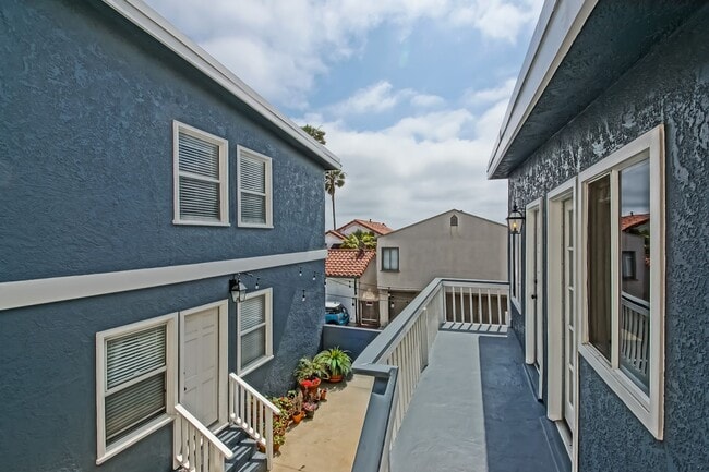 Photo - 1 HOUSE FROM BEACH! CHARMING, DETACHED UNIT W/ OCEAN VIEWS & 1-CAR GARAGE IN WALKSTREET TRIPLEX!