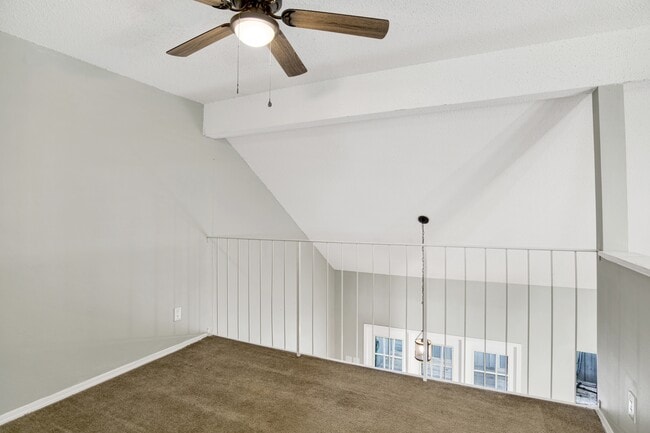 Photo - 5900 Grelot Rd