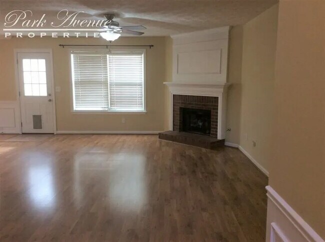 Photo - Room in House on Evanston Ct