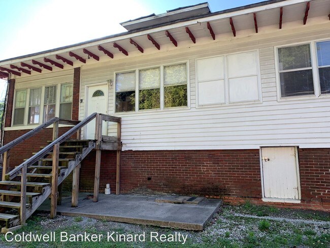 3 Bedroom Apartments For Rent In 37311 Cleveland Tn Forrent Photo 3 Br 2 Bath House 743 Broad St Nw Unit 4
