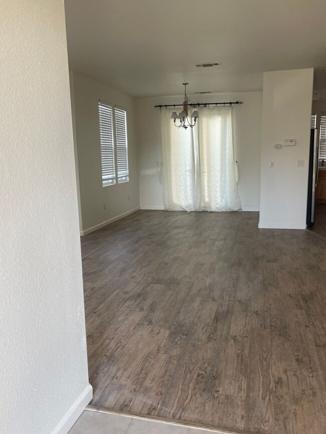 Photo - 8143 Carlisle Way