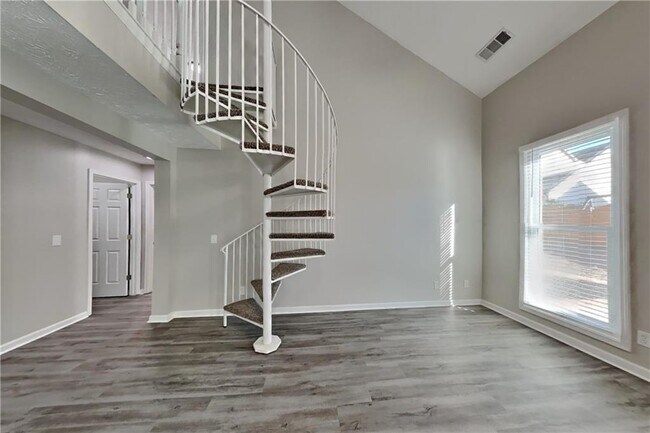 Photo - 2097 Corsica Way SW