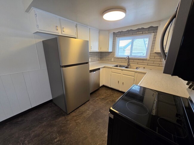 Photo - 940 W Weiland Ave