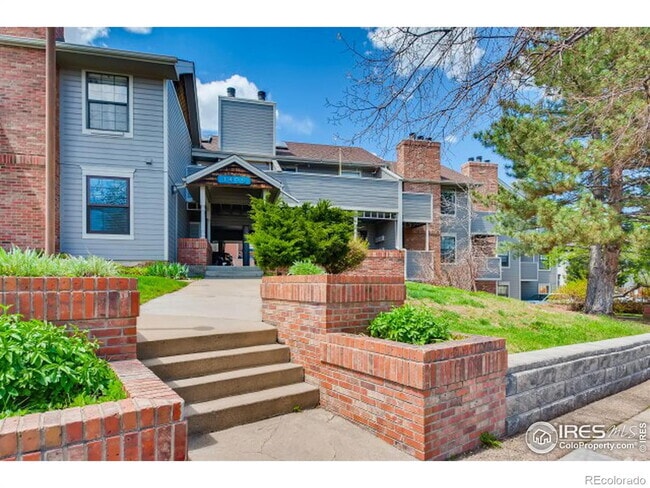 Building Photo - "Chic Urban Retreat: Cozy 1-Bed Condo in t... Unit 314