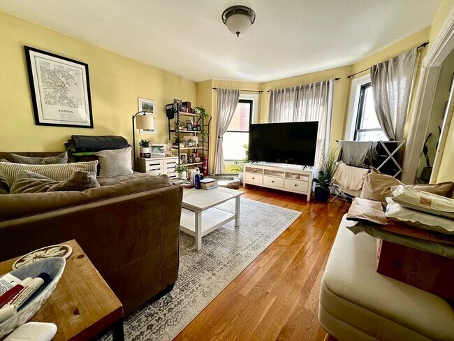 Photo - 9 Leverett St Unit 3