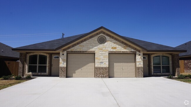 Building Photo - 506 Sladecek Dr Unit A Rental