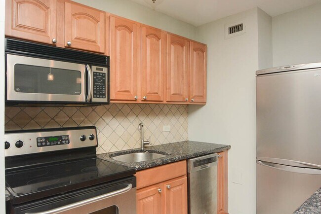 Photo - 450 W Wellington Ave Unidad H5