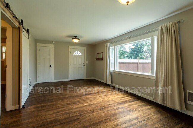 Photo - 11302 NE 4th St