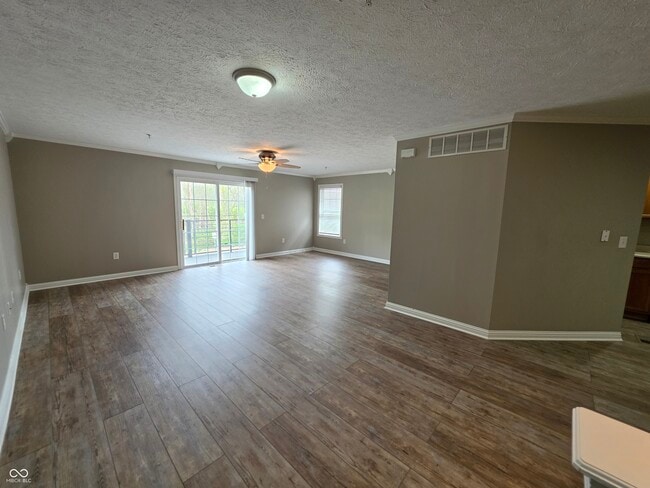 Photo - 1480 Royal View Ln