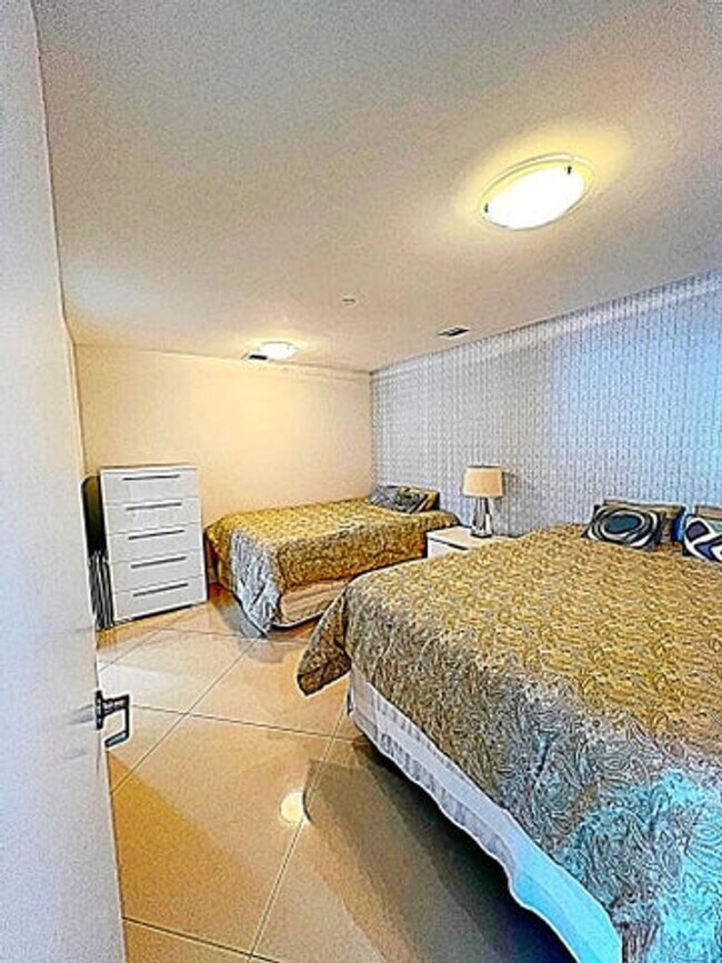 495 Brickell Ave