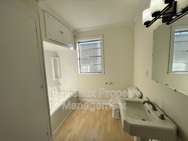 Photo - 315 E Thomas St