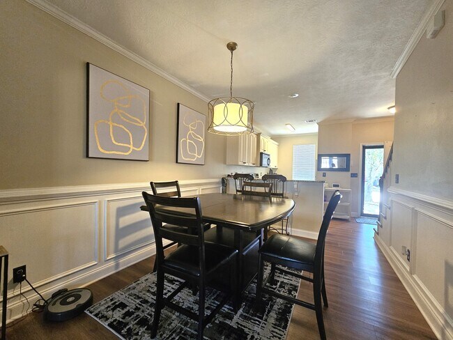 Photo - 1413 Leigh Ct