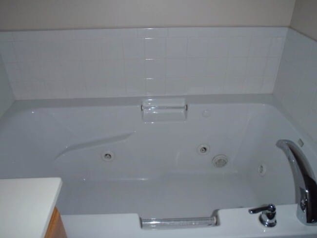 Photo - 12 Port Way