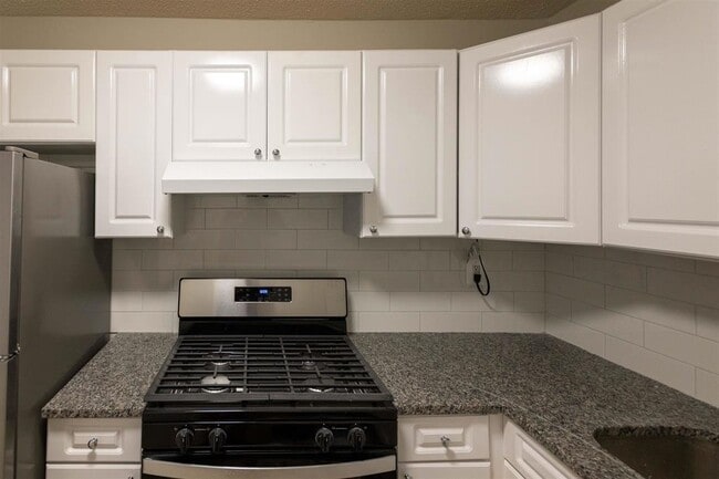 Photo - 5701 BOULEVARD