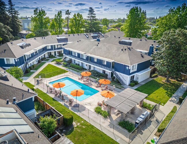 Stratford Villas Apartments