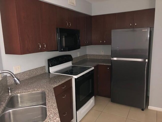 Photo - 800 Scotia Dr