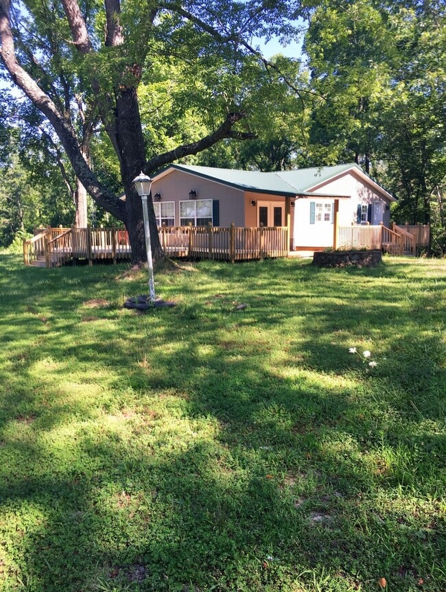Building Photo - Country Setting, Near Fort Leonard Wood Rental