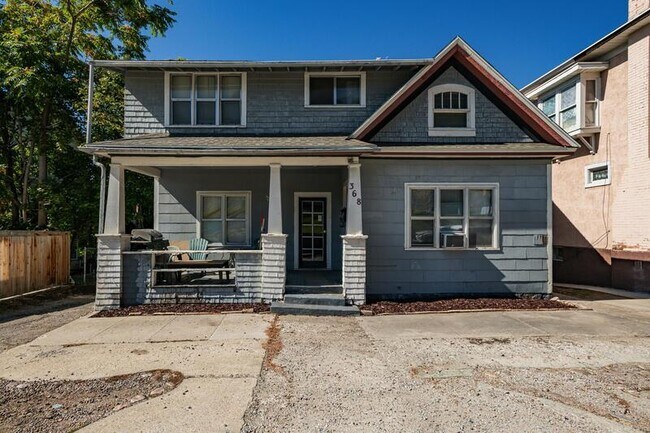 Photo - 368 S University St