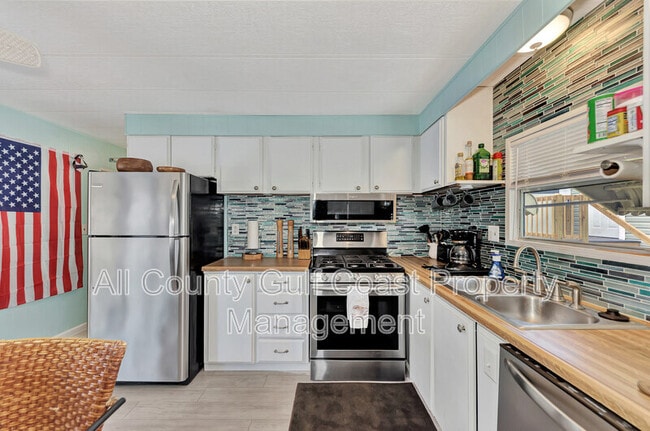 Photo - 158 Serpentine Dr