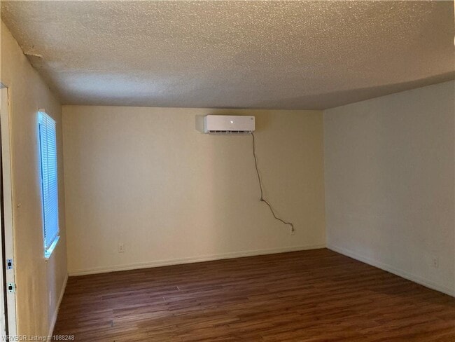 Photo - 220 May Ave Unit 6