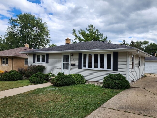 Building Photo - 4021 Harding Rd