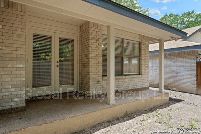 Photo - 118 Golden Way