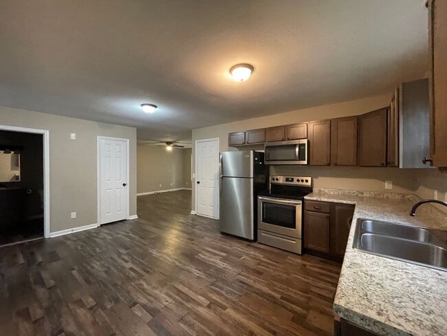 Photo - 1006 Northwood Dr Unit A