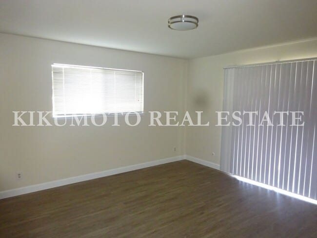 Photo - 2 bedroom, 2 bath, 2 car garage Half-plex in the Greenhaven area