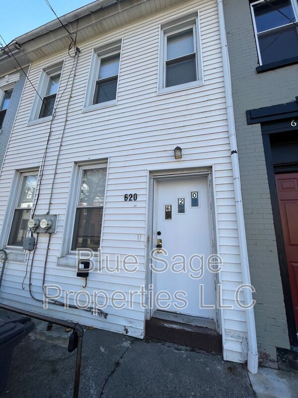 Photo - 620 Walnut St Townhome