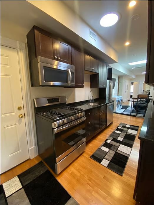 Building Photo - 106 Hyde Park Ave Unit 3