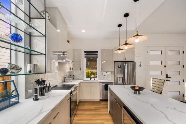 Photo - 8455 24th Ave SW