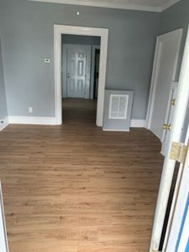 Photo - 2 bedroom house with central ac/heat, laun...